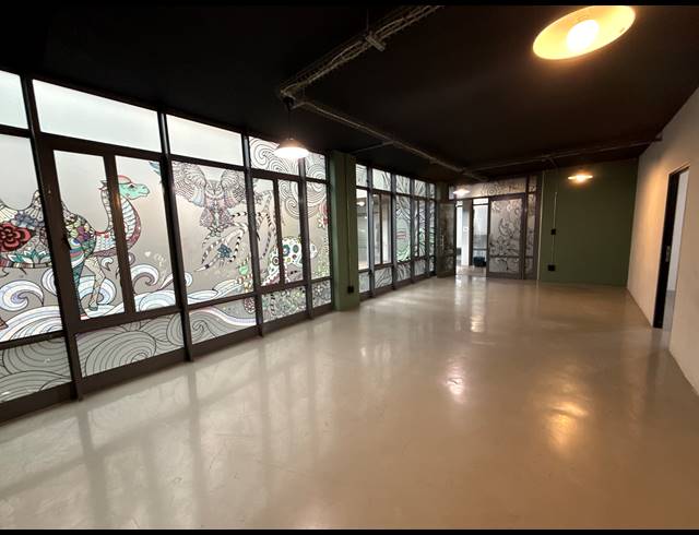 92M² OFFICE TO LET IN GREENSIDE